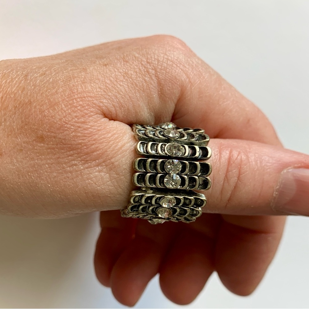 Vintage Silver Tone Stretch Cocktail Ring Wide Band Rhinestone Statement Jewelry